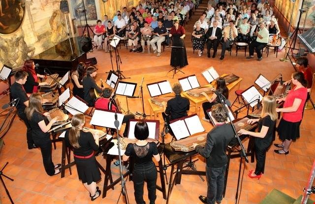 Citrarski orkester glasbene šole Brežice